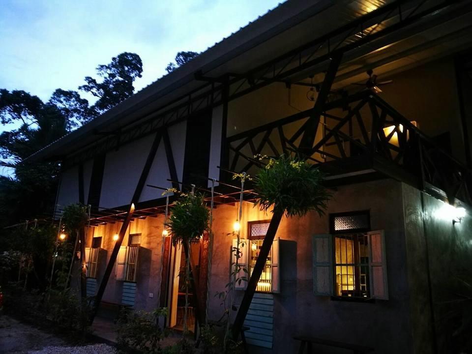 Nature Fruit Farm - Private Estate Balik Pulau Exterior photo